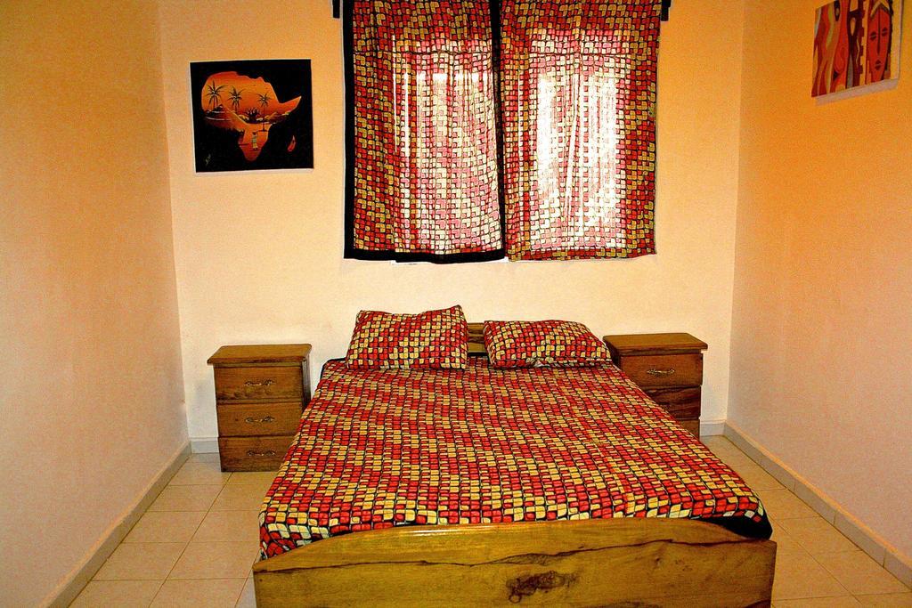 Hotel Ker Jahkarlo Yoff Zimmer foto